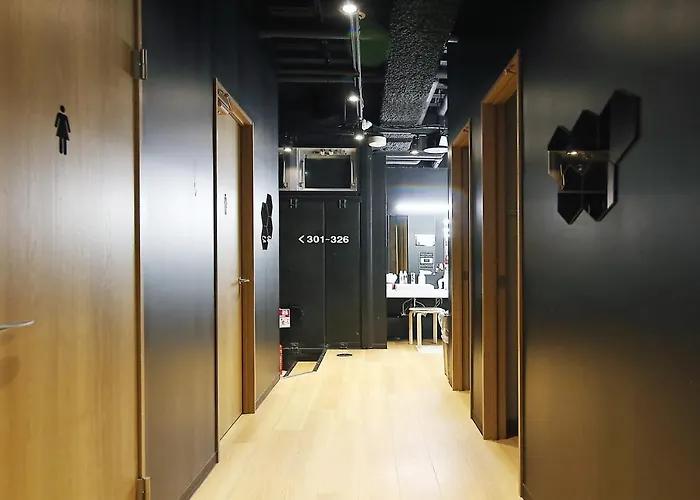 新宿公交胶囊酒店